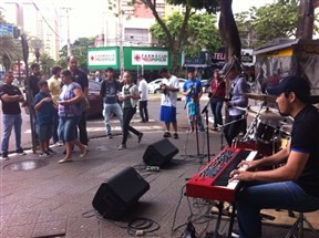 Projeto ‘Música nas ruas da cidade canção ’ se despede com mais uma apresentação no centro de Maringá